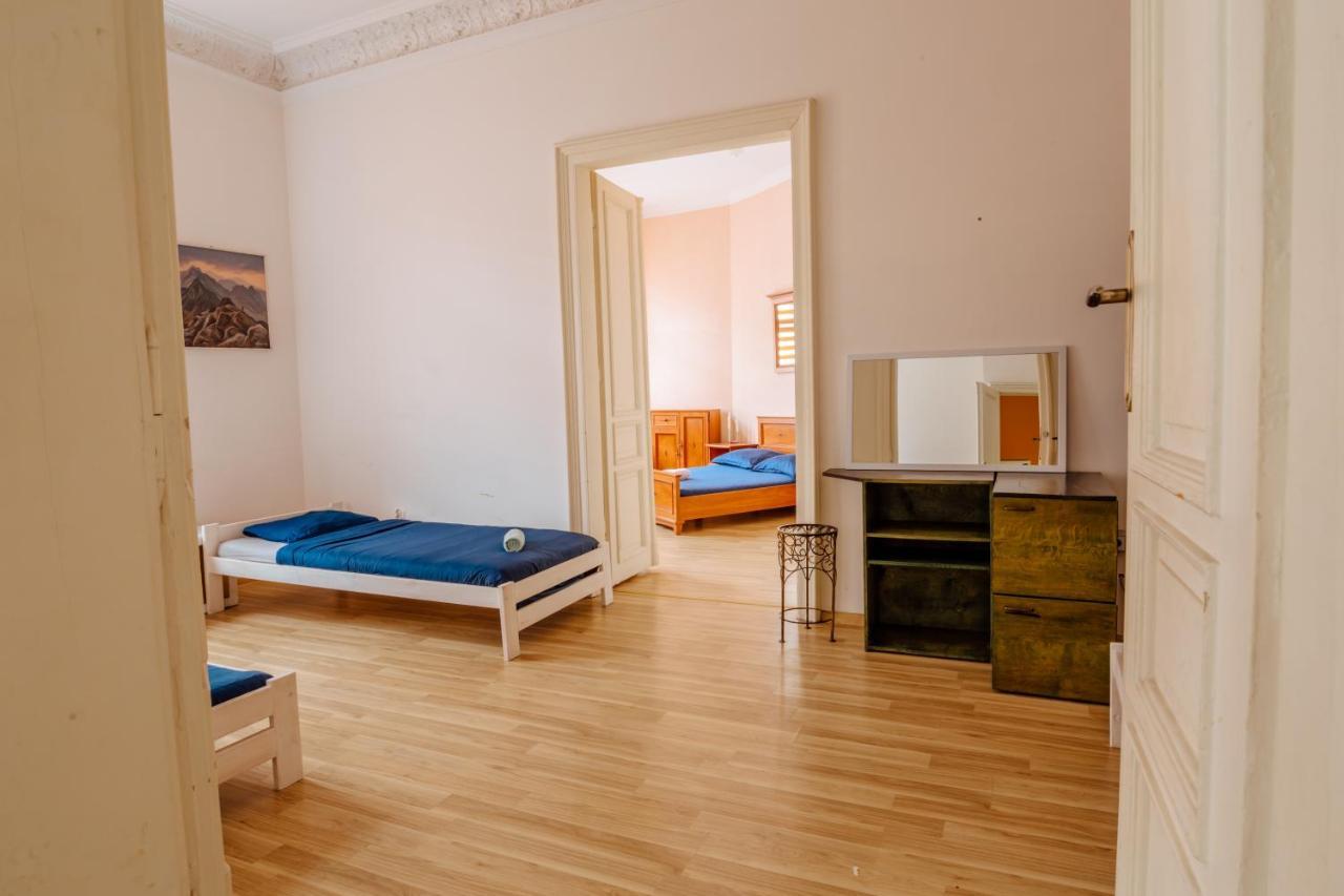 T&T Hostel & Apartmentsクラクフ エクステリア 写真